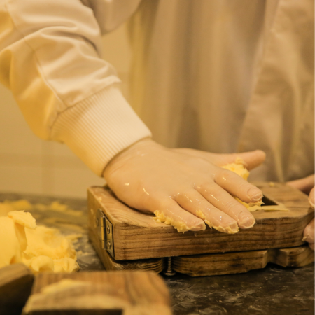 BUTTER  SLIGHTLY SALTED (1KG) - BEILLEVAIRE