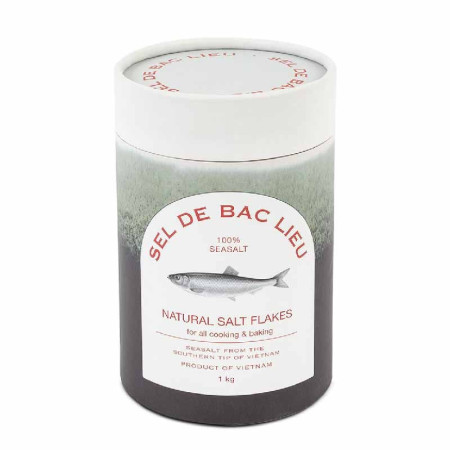 SEA SALT FLAKES IN PAPER TUBE (1KG) - BAC LIEU
