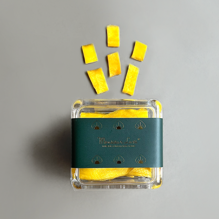 DRIED MANGOES IN SQUARE BOX (100G) - MONSIEUR LUXE